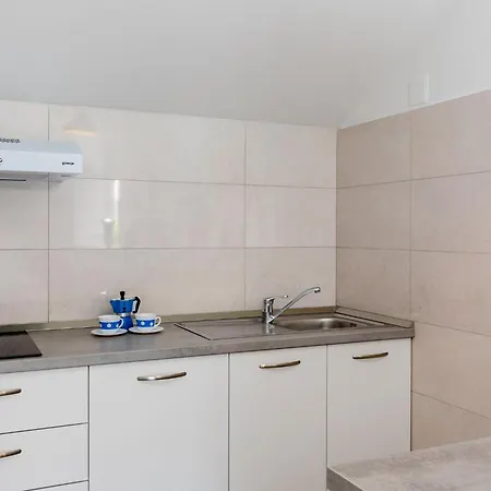 Katarina - Two-bedroom 4 Adults - Izme U Ribnjaka Street No 1 - #2 Apartment Dubrovnik