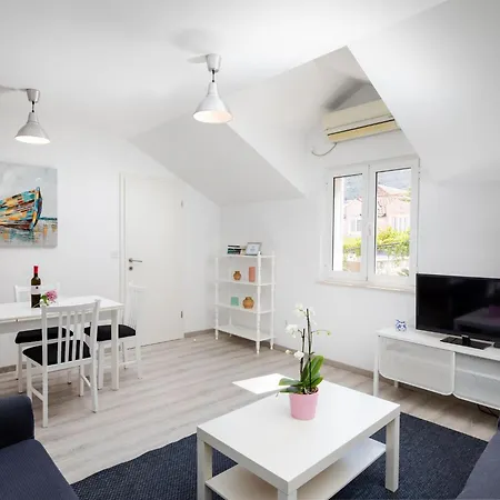 아파트 Katarina - Two-bedroom 4 Adults - Izme U Ribnjaka Street No 1 - #2