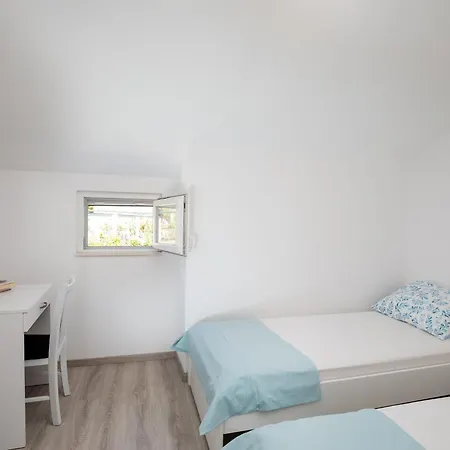 Katarina - Two-bedroom 4 Adults - Izme U Ribnjaka Street No 1 - #2 *