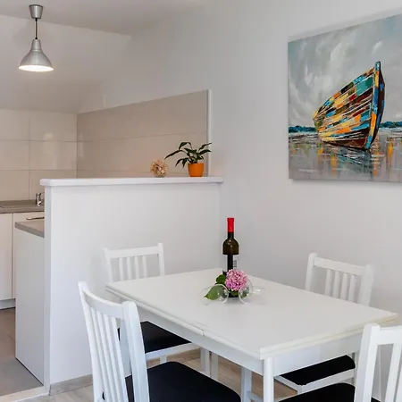 Katarina - Two-bedroom 4 Adults - Izme U Ribnjaka Street No 1 - #2 *